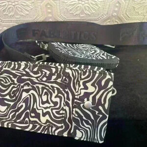 🖤 Fabletic  Zebra Belt Bag 🤍